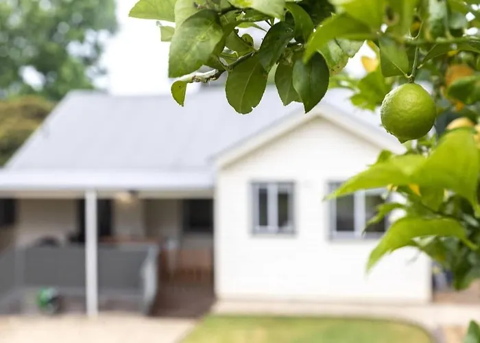 Lemon & Myrtle Cottage
